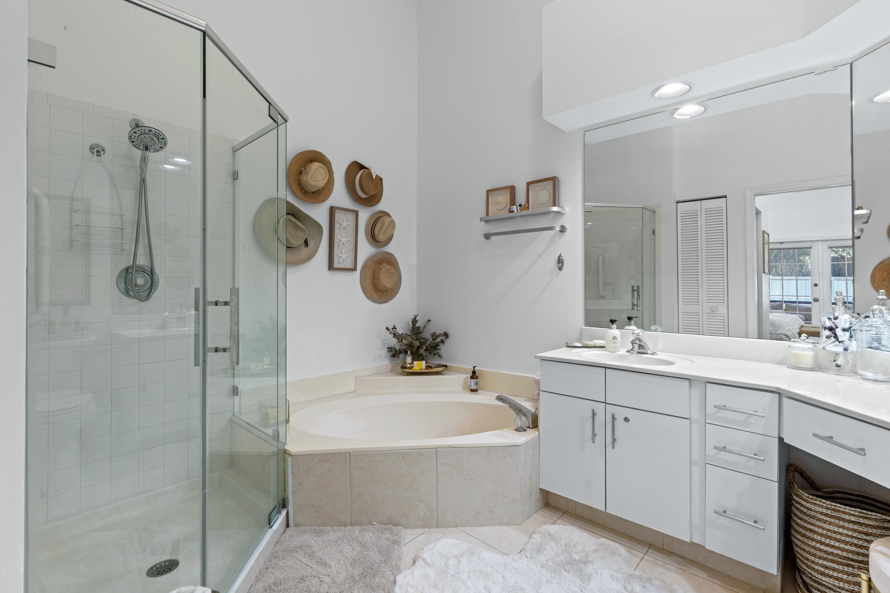 6745 Montego Bay Boulevard Boca Raton, FL 33433 - Photo 14 of 41 Primary Bathroom