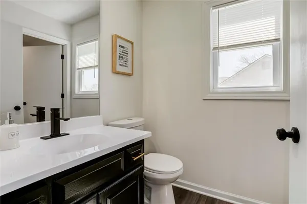 $409,000 | 824 South Elk Lane, Bonner Springs, KS 66012