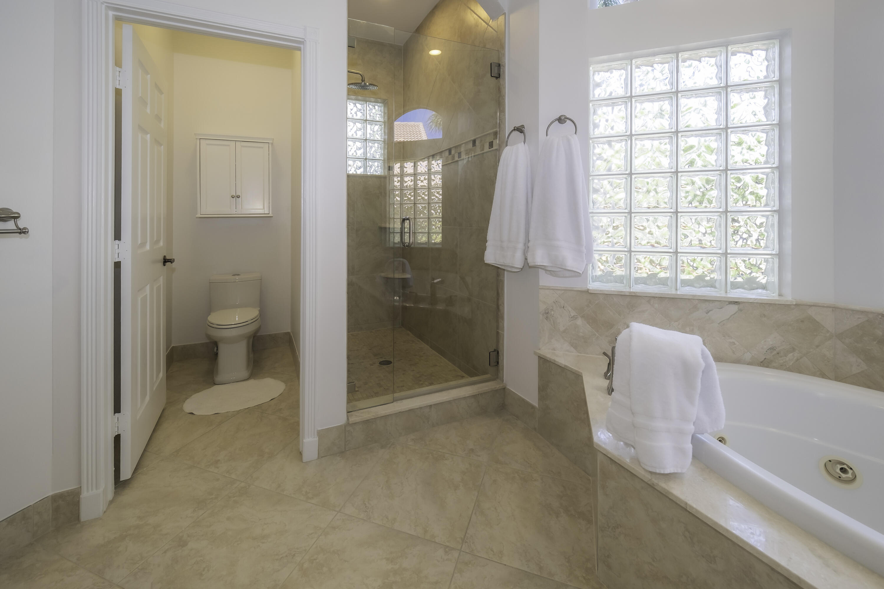 10849 Bal Harbor Drive Boca Raton, FL 33498 - Photo 39 of 78 _DSF8925