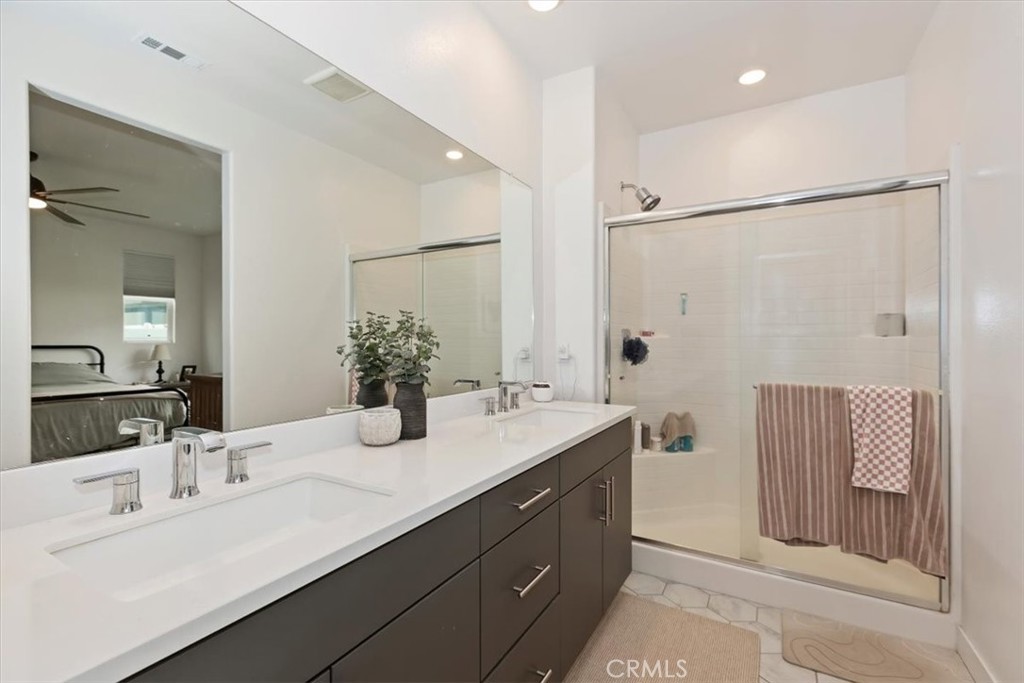 360 Elizabeth Court Rialto, CA 92377 - Photo 14 of 41