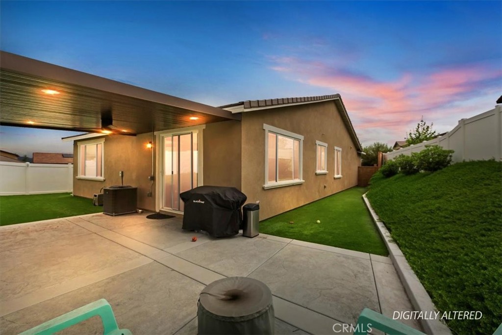 360 Elizabeth Court Rialto, CA 92377 - Photo 24 of 41