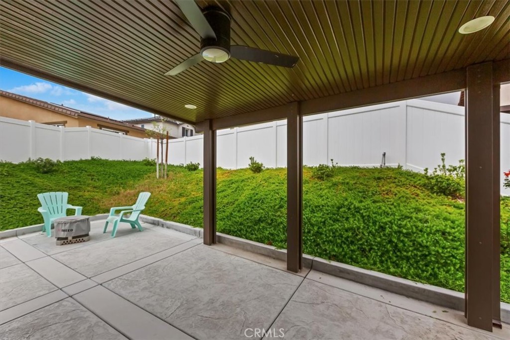 360 Elizabeth Court Rialto, CA 92377 - Photo 26 of 41