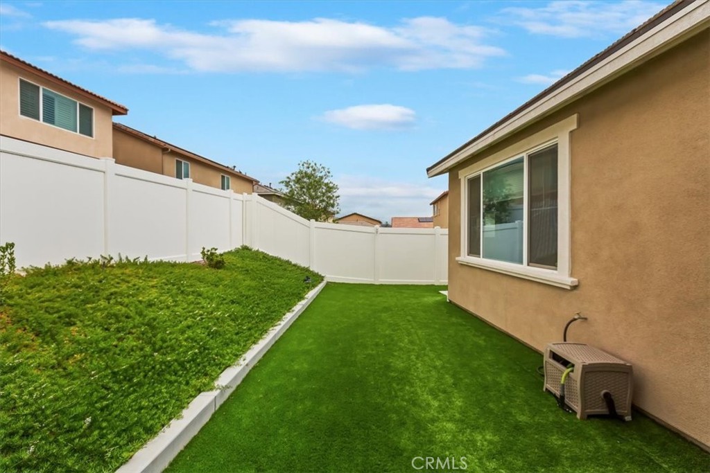 360 Elizabeth Court Rialto, CA 92377 - Photo 28 of 41