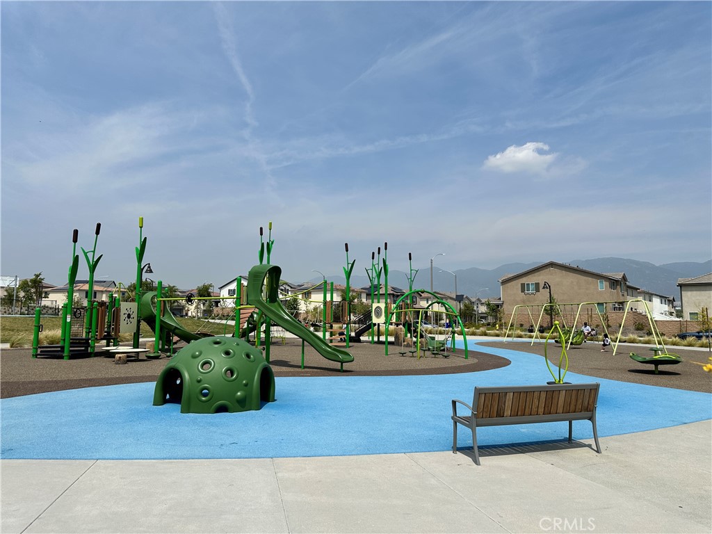 360 Elizabeth Court Rialto, CA 92377 - Photo 35 of 41