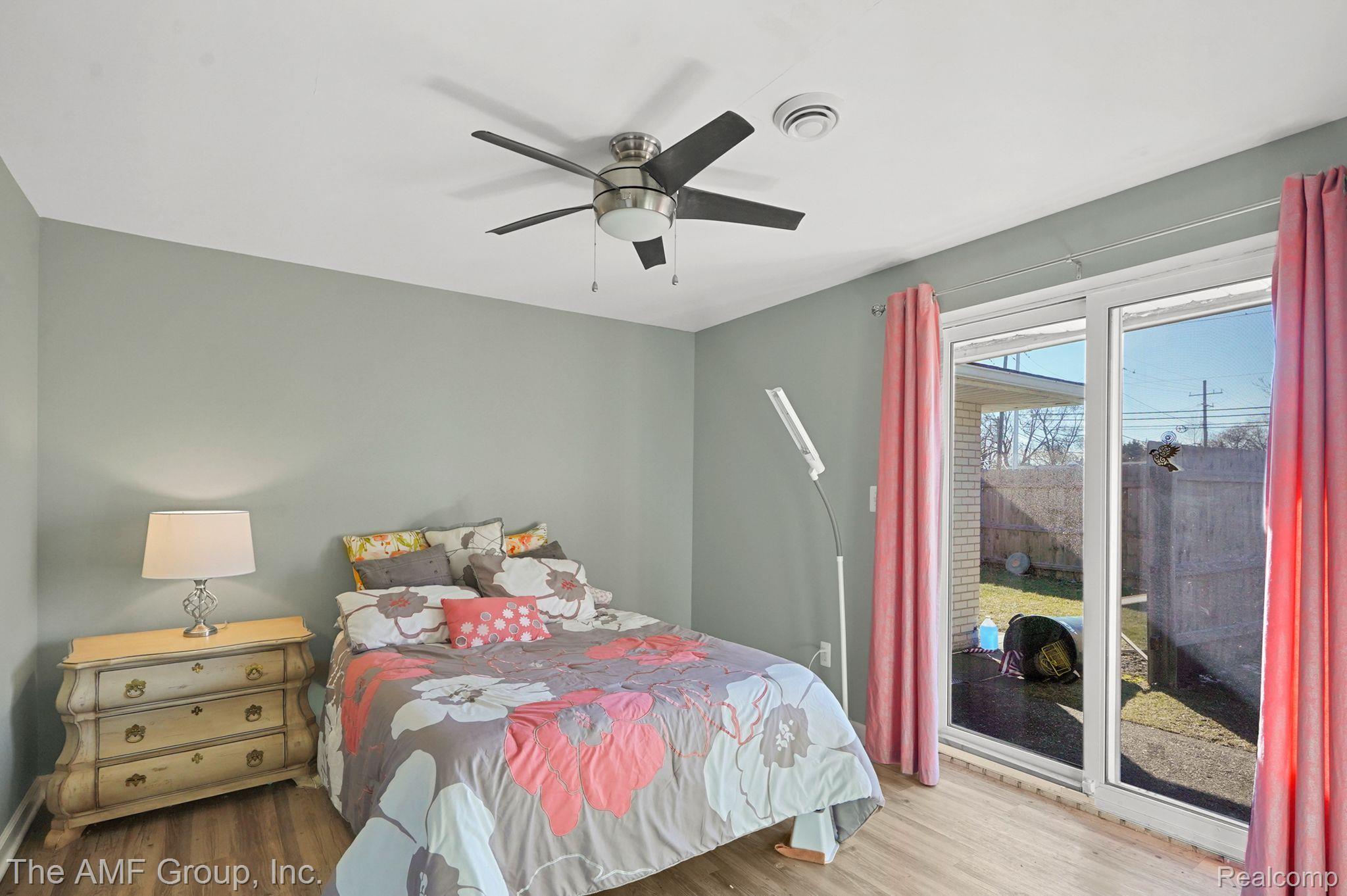 308 North Rochester Road, Unit 2 Clawson, MI 48017 - Photo 9 of 13 Primary bedroom.