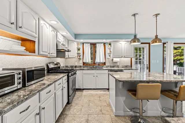 $1,200,000 | 200 Robbins Street, Milton, MA 02186