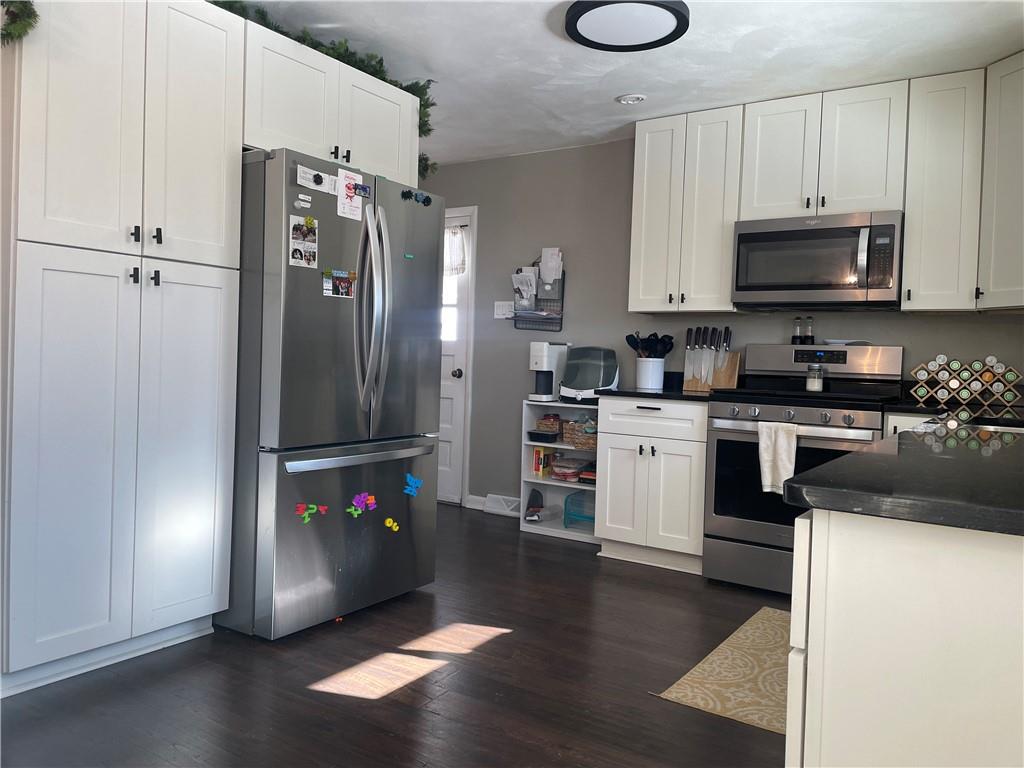 159 Marlene Road Beaver Falls, PA 15010 - Photo 4 of 16