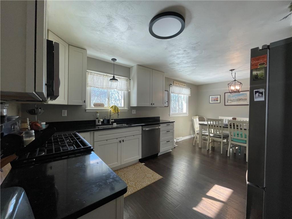 159 Marlene Road Beaver Falls, PA 15010 - Photo 5 of 16