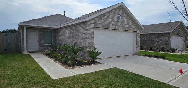 $1,795 | 722 Falling Cave Drive, Willis, TX 77378