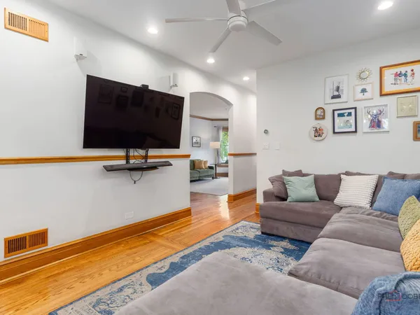 $649,000 | 4815 West Warner Avenue, Chicago, IL 60641