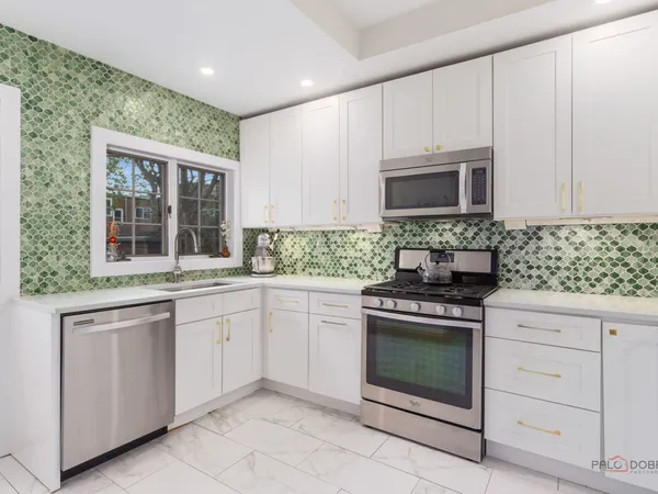 $649,000 | 4815 West Warner Avenue, Chicago, IL 60641