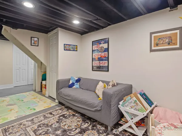 $649,000 | 4815 West Warner Avenue, Chicago, IL 60641
