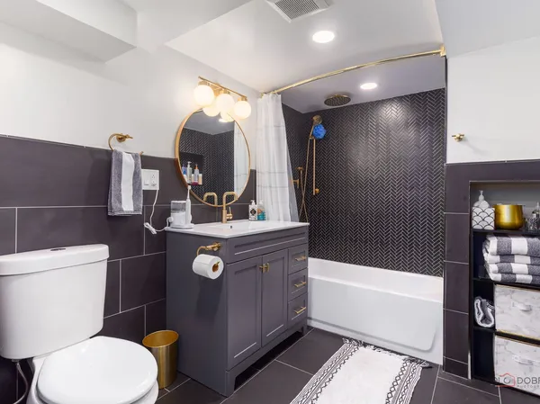 $649,000 | 4815 West Warner Avenue, Chicago, IL 60641