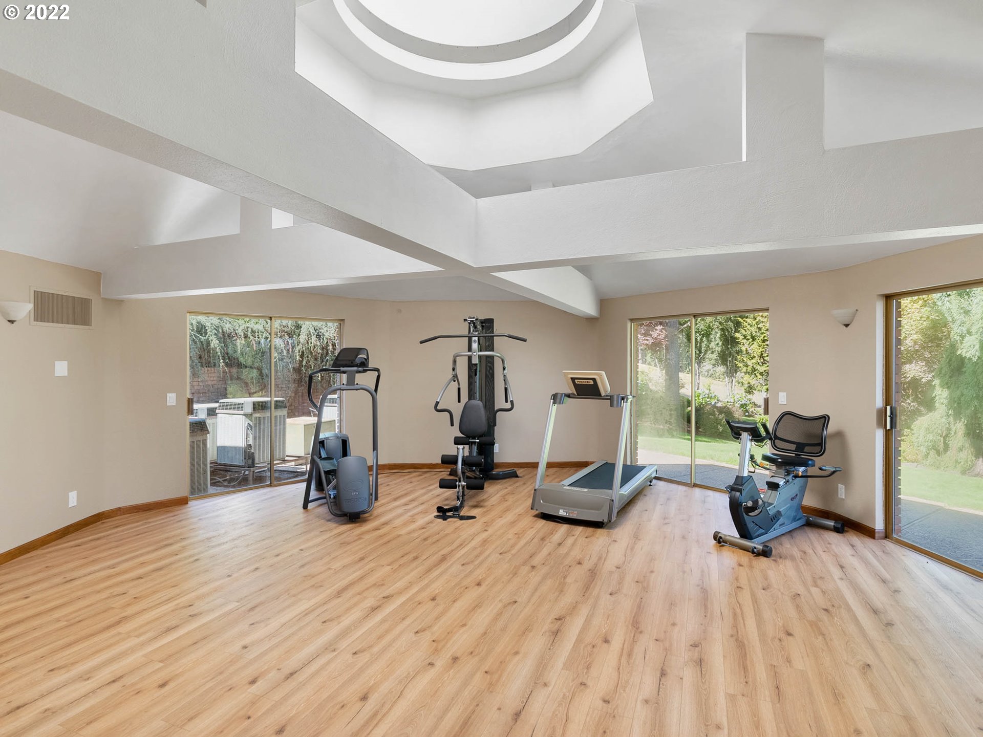 38000 Southwest Nursery Road Cornelius, OR 97113 - Photo 14 of 40 a view of a room with gym equipment