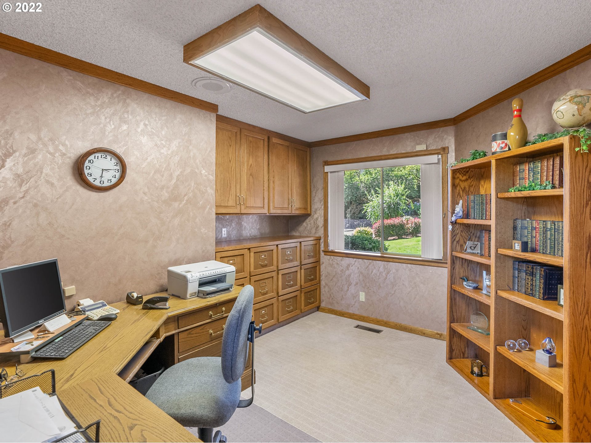 38000 Southwest Nursery Road Cornelius, OR 97113 - Photo 15 of 40 a workspace with furniture and window