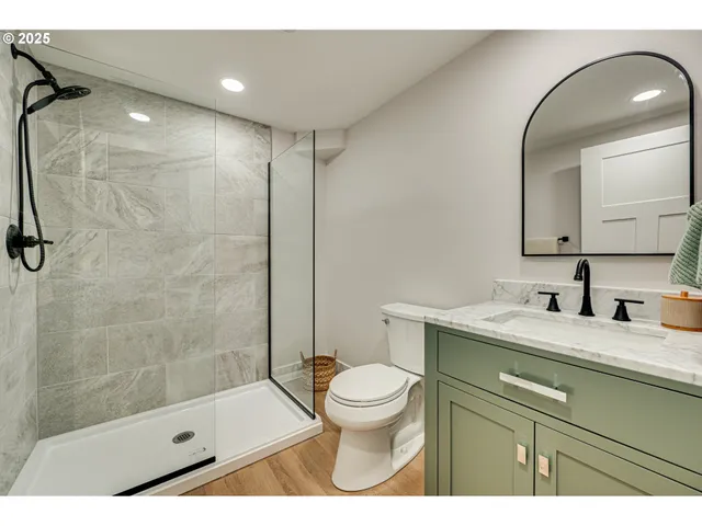 $379,900 | 171 Yelton Drive, Longview, WA 98632