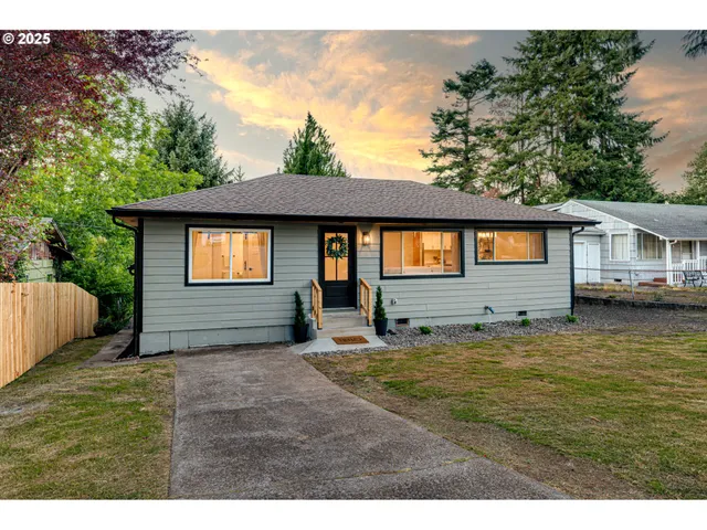 $379,900 | 171 Yelton Drive, Longview, WA 98632