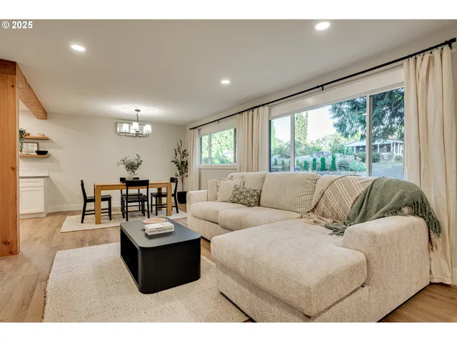 $379,900 | 171 Yelton Drive, Longview, WA 98632