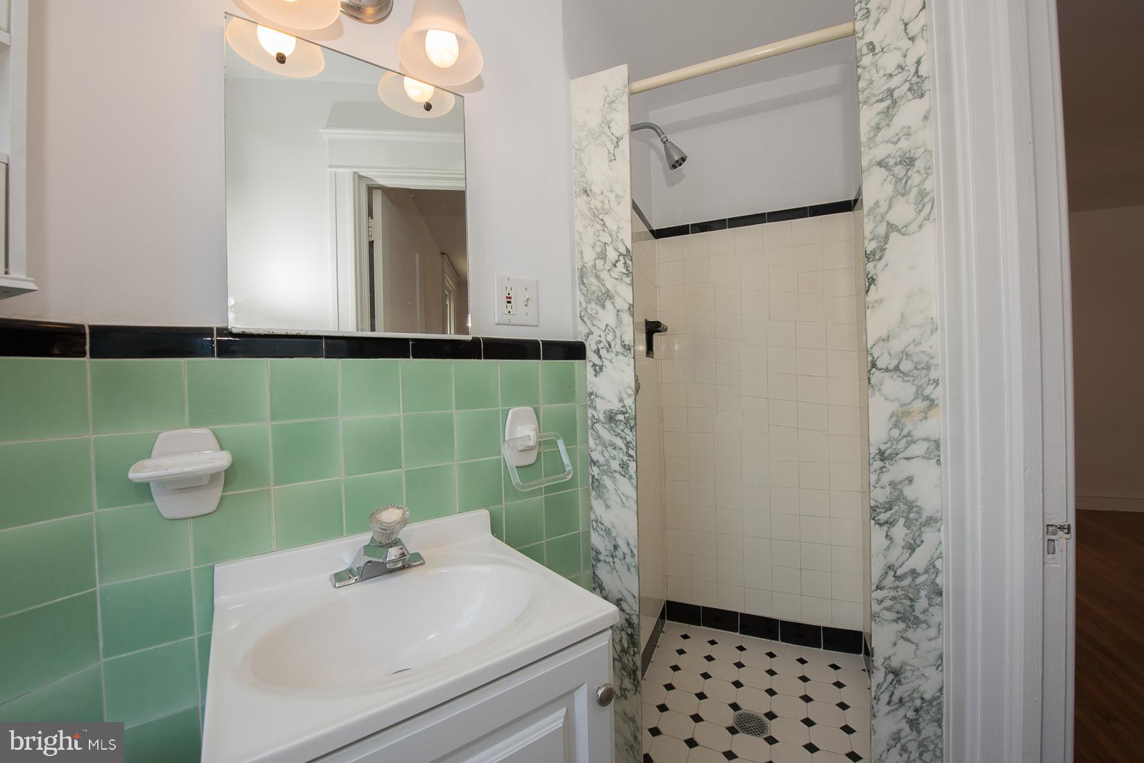 623 Kenilworth Road Ardmore, PA 19003 - Photo 17 of 22 Master Bathroom