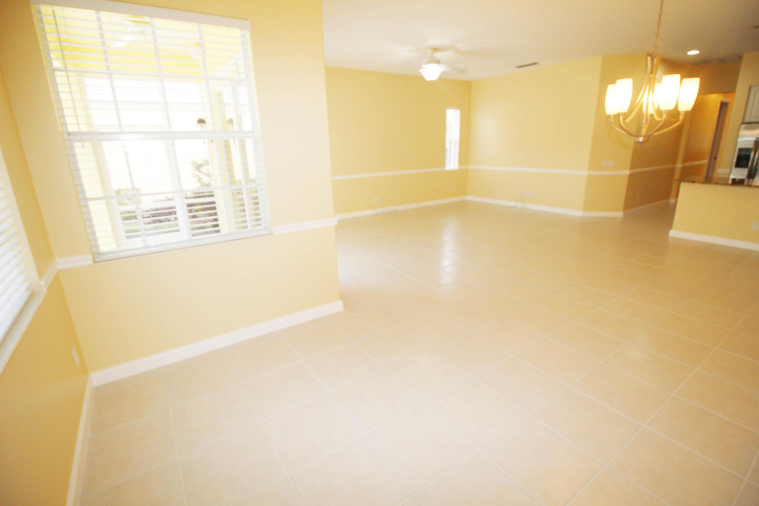 256 San Remo Drive Jupiter, FL 33458 - Photo 39 of 66 a bathroom with a bathtub and shower