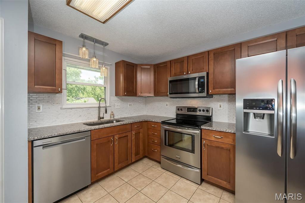 67 Muir Street Eureka, MO 63025 - Photo 9 of 31