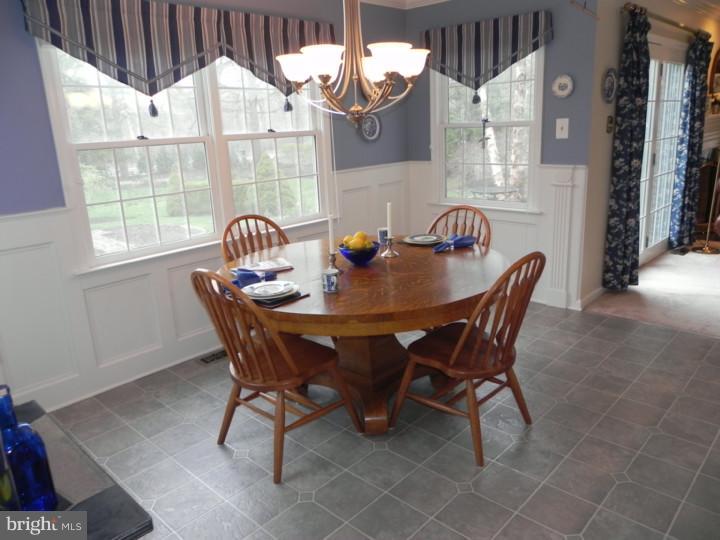 883 Slate Hill Road Yardley, PA 19067 - Photo 12 of 25 Breakfast Room