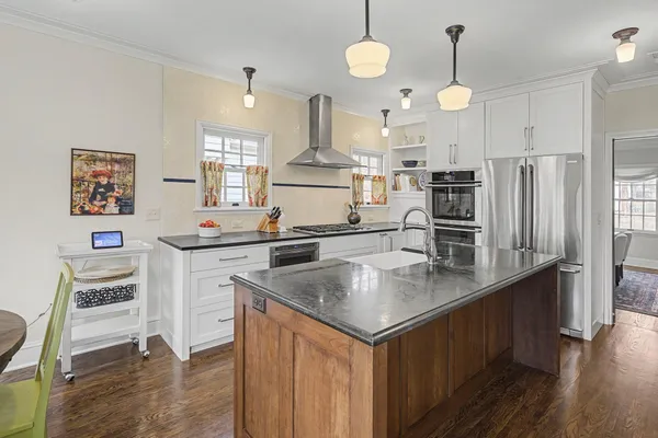 $1,059,000 | 2708 Ewing Avenue South, Minneapolis, MN 55416