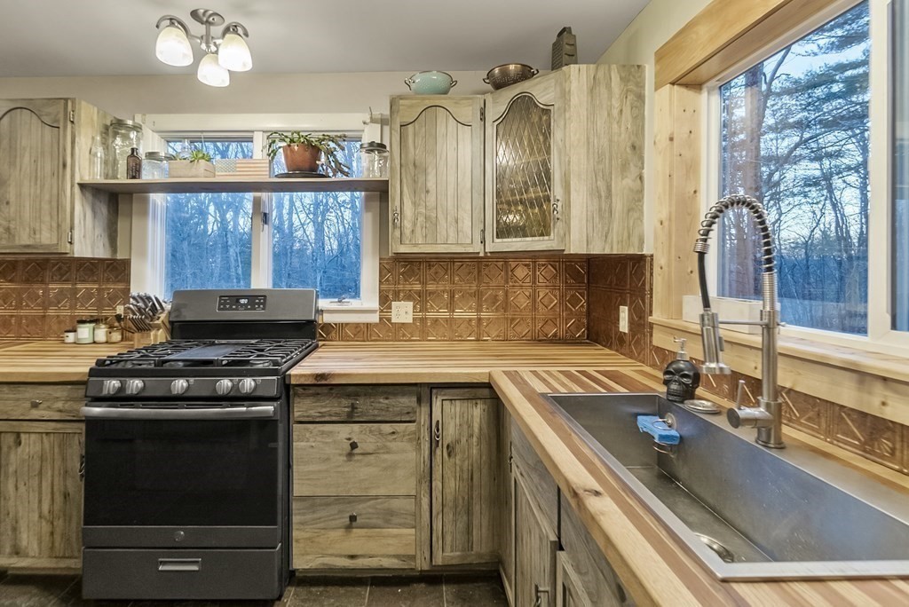 7 Sunset Rock Road Blandford, MA 01008 - Photo 3 of 21 Gallery Image 3