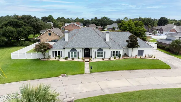 $530,000 | 708 Astor Pl Drive, New Iberia, LA 70563