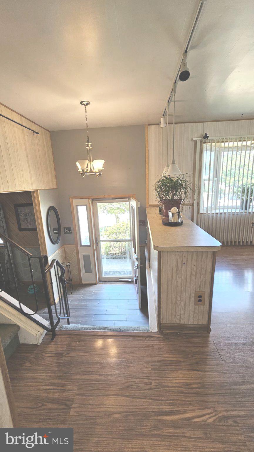 125 Colonial Road Edgewater Park, NJ 08010 - Photo 6 of 43 Entrance
