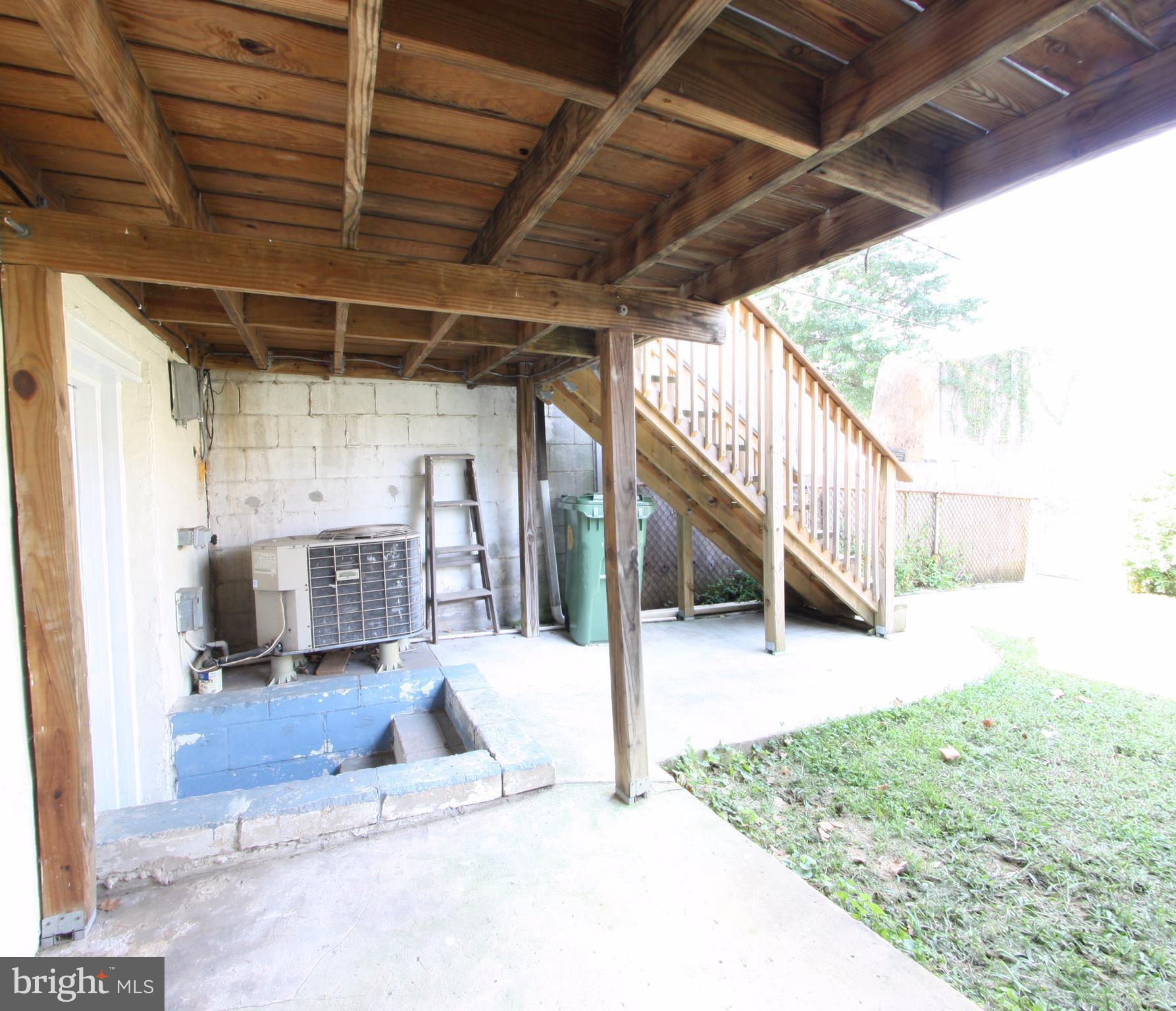 204 Old Riverside Road Baltimore, MD 21225 - Photo 22 of 24 a view of a porch