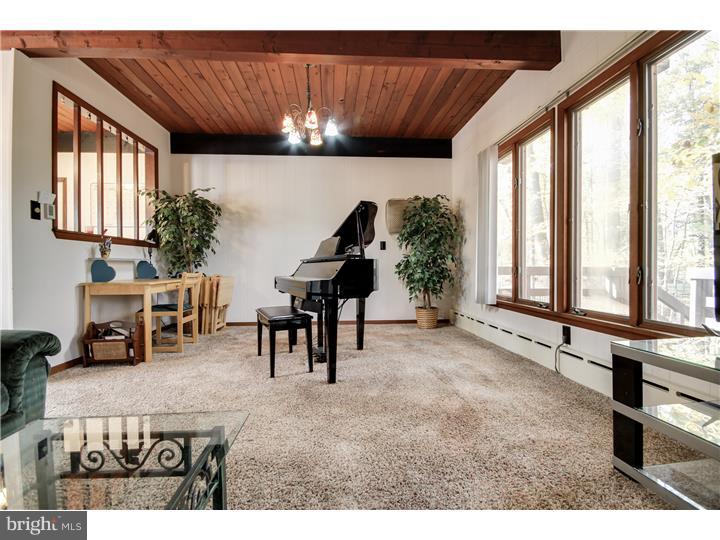 400 Sunset Road Burlington Township, NJ 08016 - Photo 5 of 25 Dining Room