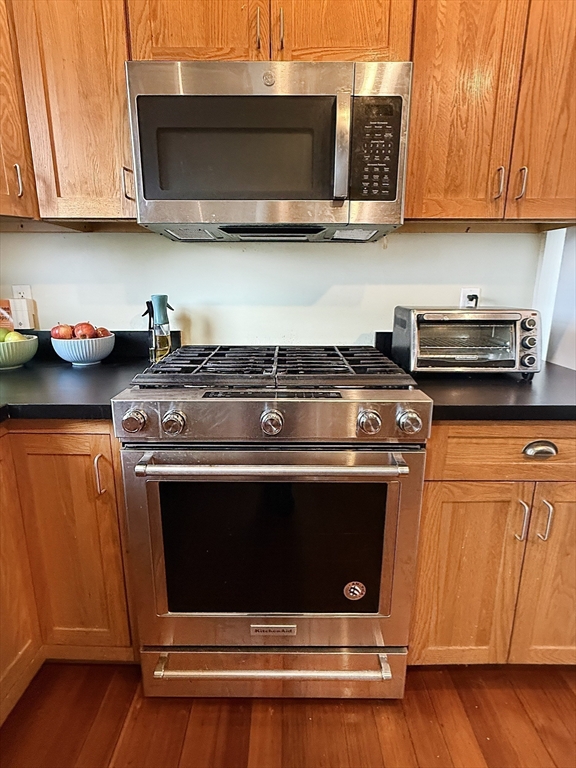 70 Perry Street, Unit 3 Brookline, MA 02446 - Photo 17 of 27