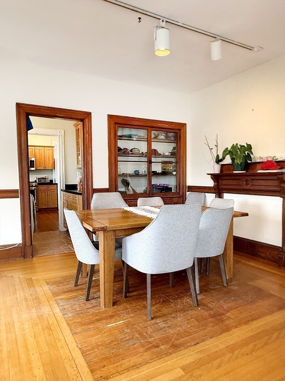 70 Perry Street, Unit 3 Brookline, MA 02446 - Photo 4 of 27