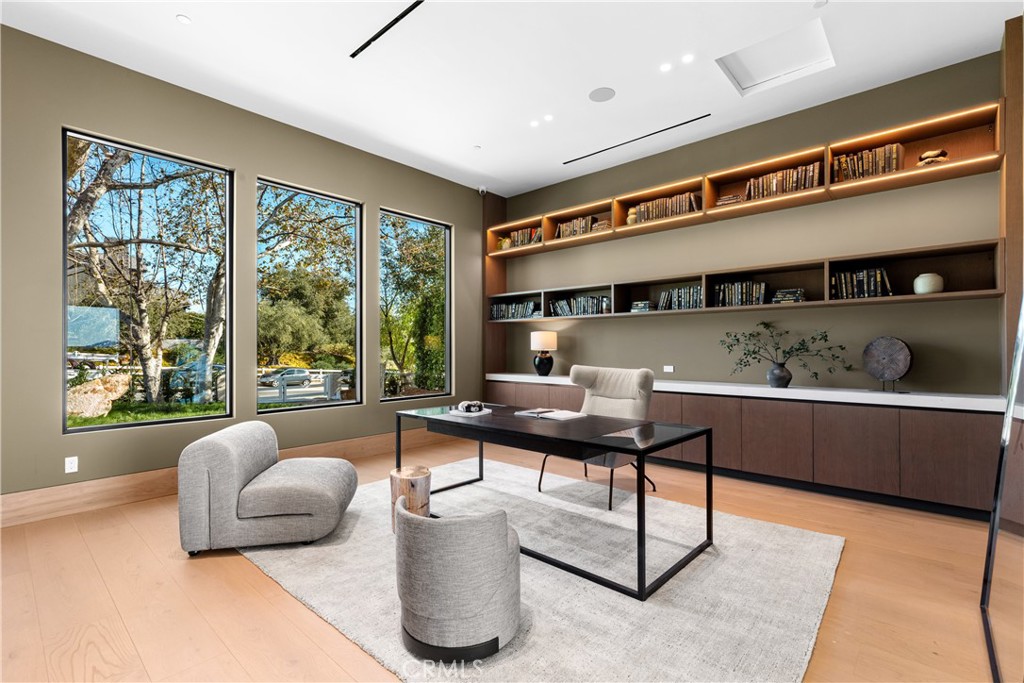 25151 Jim Bridger Road Hidden Hills, CA 91302 - Photo 13 of 32