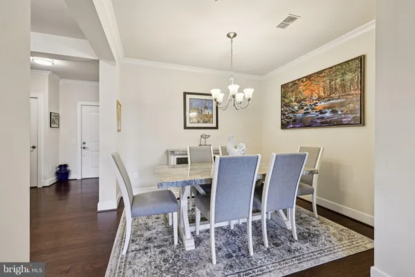 $715,000 | 2907 Bleeker Street, Unit 3206, Fairfax, VA 22031
