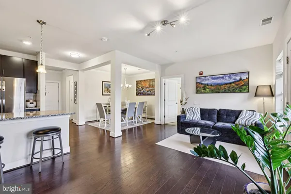$715,000 | 2907 Bleeker Street, Unit 3206, Fairfax, VA 22031
