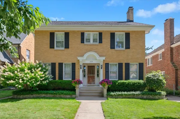 $950,000 | 2729 Lawndale Avenue, Evanston, IL 60201