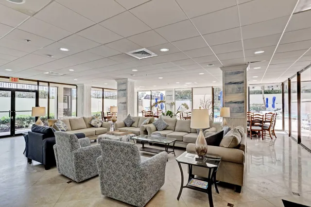 $649,000 | 5380 North Ocean Drive, Unit 5A, Singer Island, FL 33404