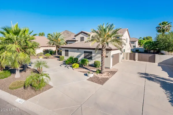 $999,000 | 5322 West Whispering Wind Drive, Glendale, AZ 85310