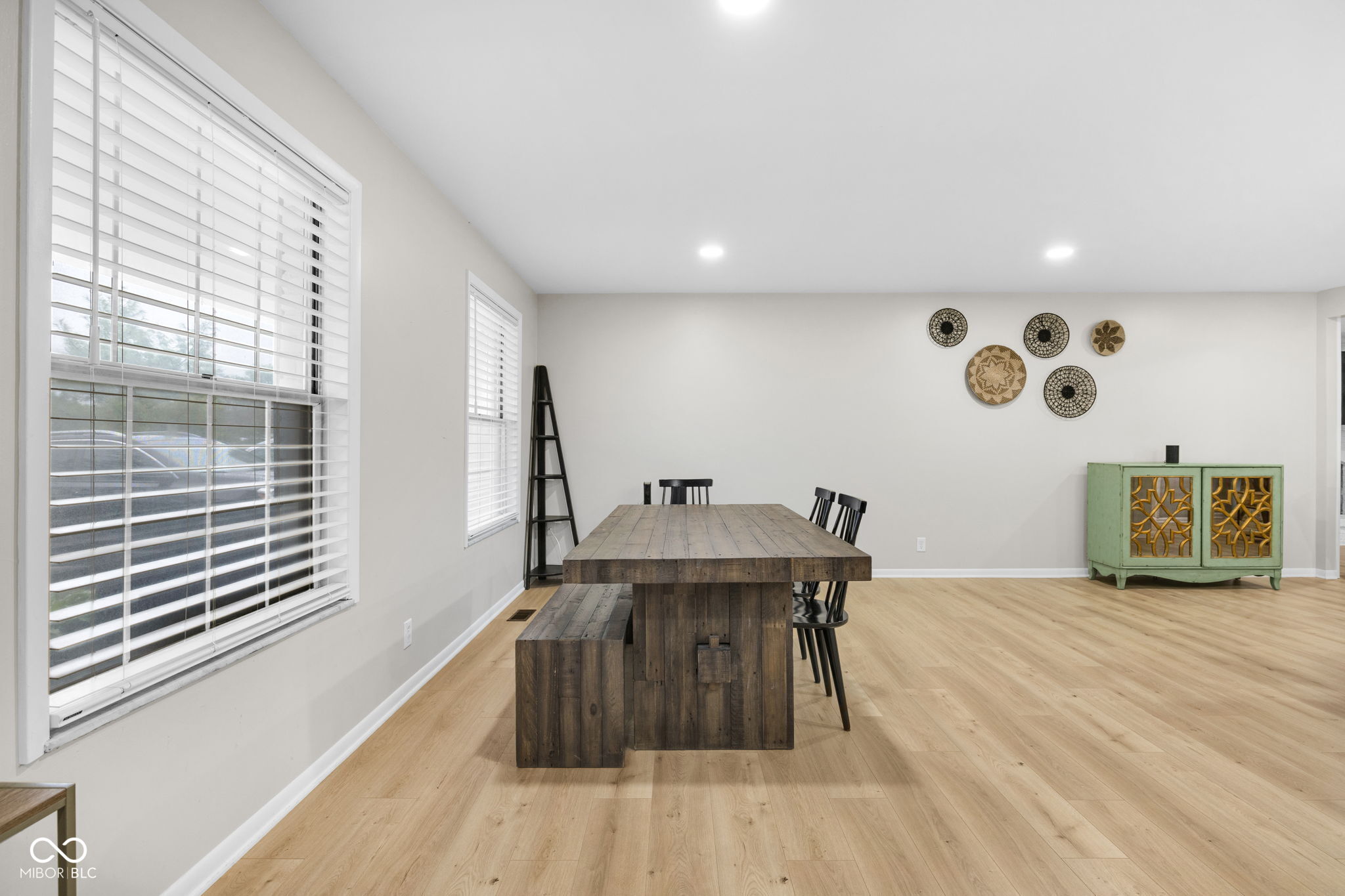 307 South Guilford Road Carmel, IN 46032 - Photo 5 of 40