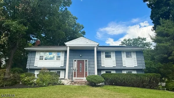 $4,200 | 2 Stuart Court, Montville, NJ 07058