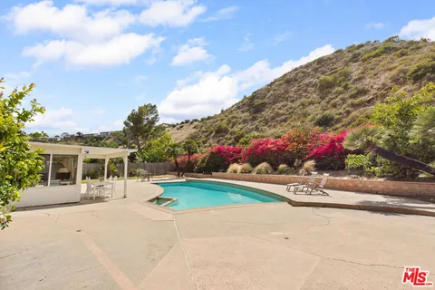$2,988,000 | 6005 Paseo Cyn Drive, Malibu, CA 90265