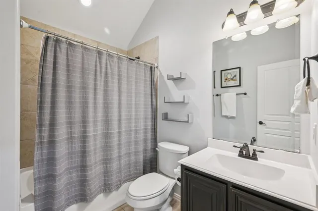 $525,000 | 9413 Lakeway Drive, Argyle, TX 76226