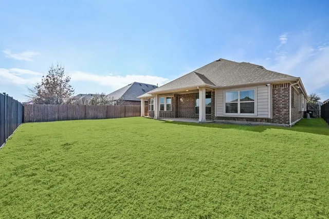 $525,000 | 9413 Lakeway Drive, Argyle, TX 76226