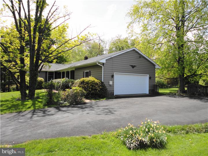611 Scotch Road Pennington, NJ 08534 - Photo 2 of 21 Garage