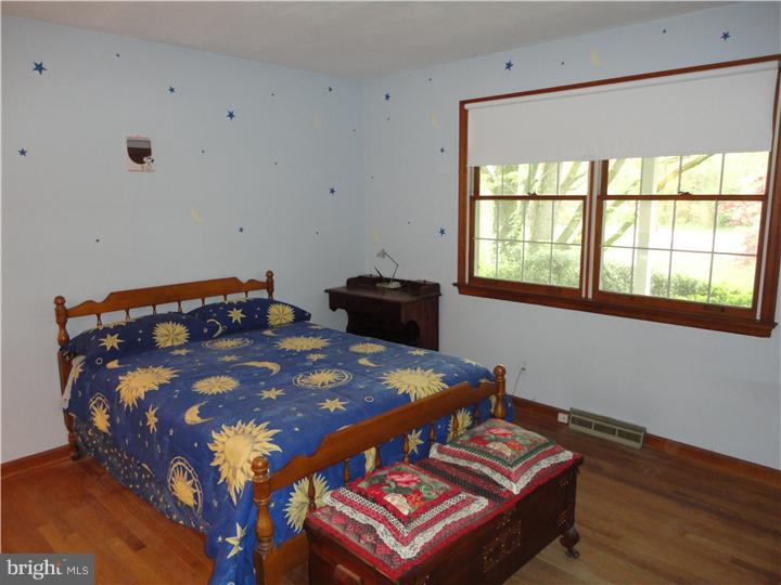 611 Scotch Road Pennington, NJ 08534 - Photo 12 of 21 Bedroom 2