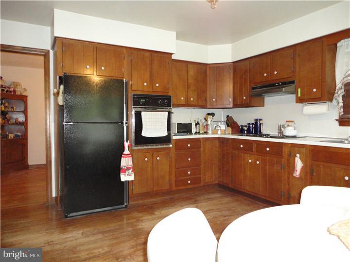 611 Scotch Road Pennington, NJ 08534 - Photo 8 of 21 Kitchen