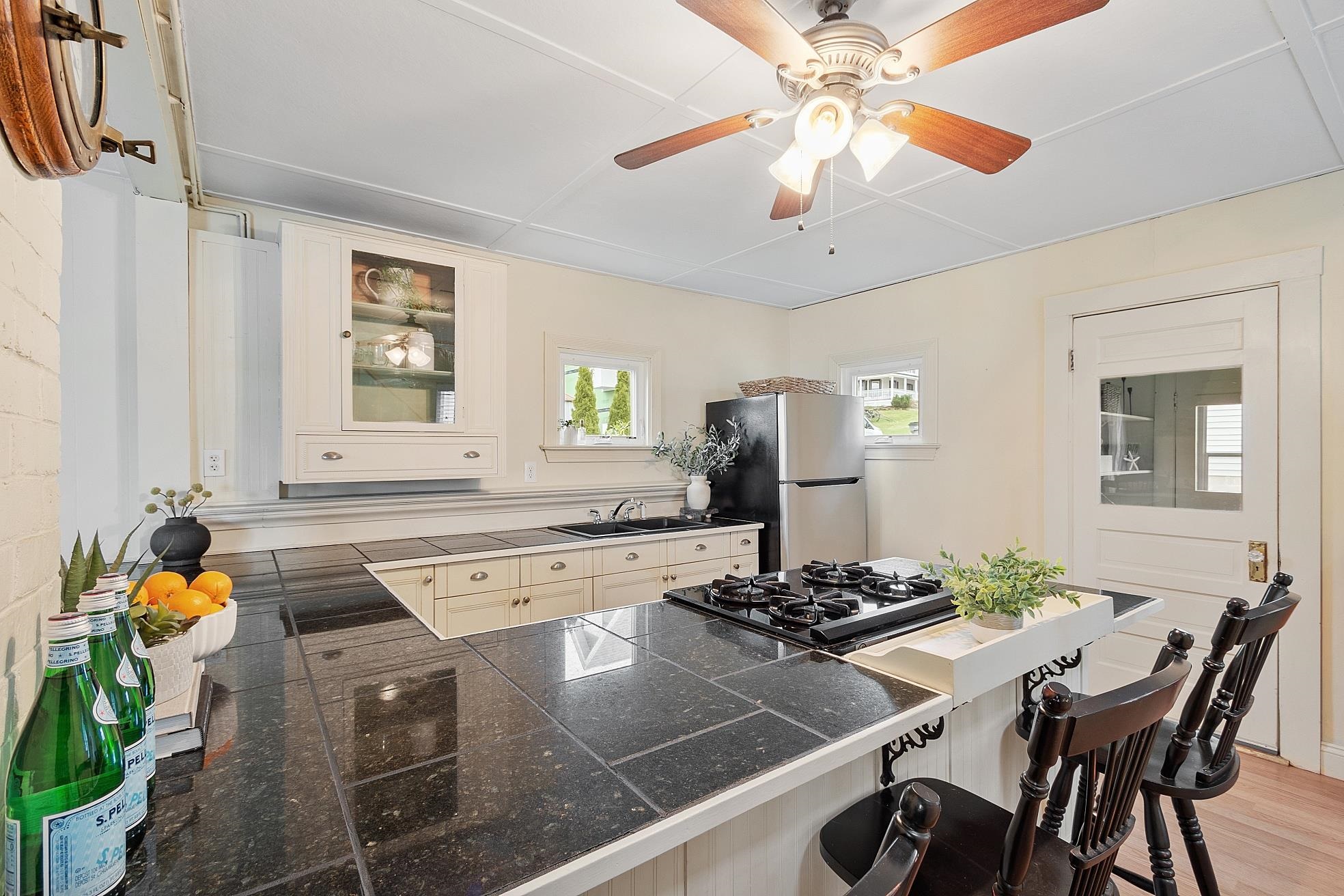 9 North Shore Road Derry, NH 03038 - Photo 3 of 40