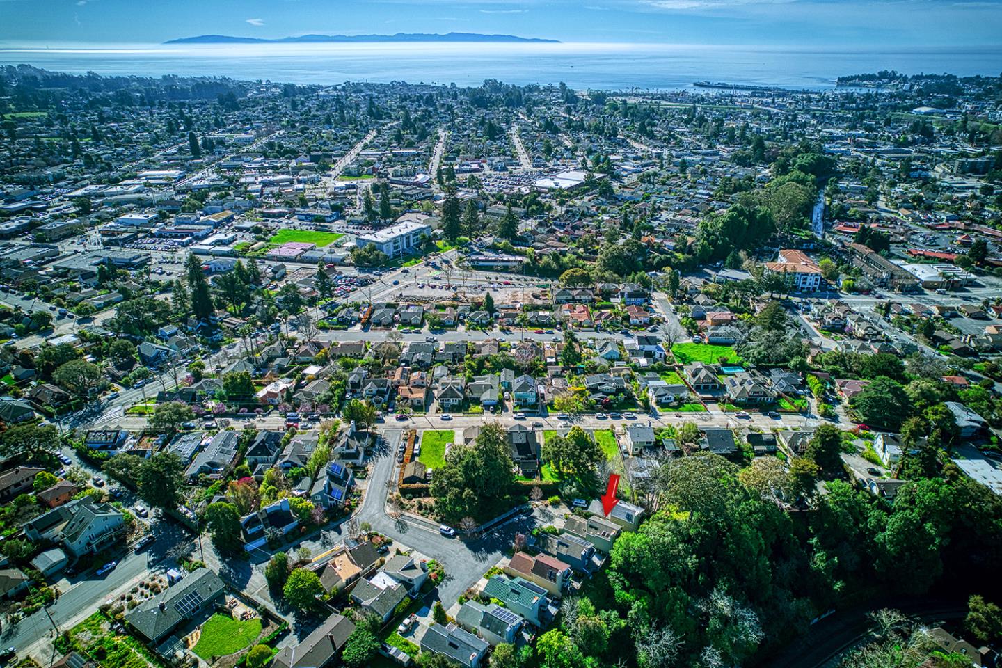 11 Berkeley Court Santa Cruz, CA 95062 - Photo 45 of 50 a view of a city